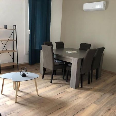ריווזאלט Appartement Spacieux Centre Ville מראה חיצוני תמונה