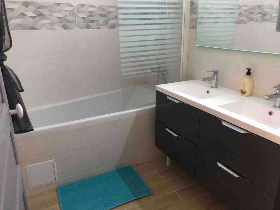 ריווזאלט Appartement Spacieux Centre Ville מראה חיצוני תמונה